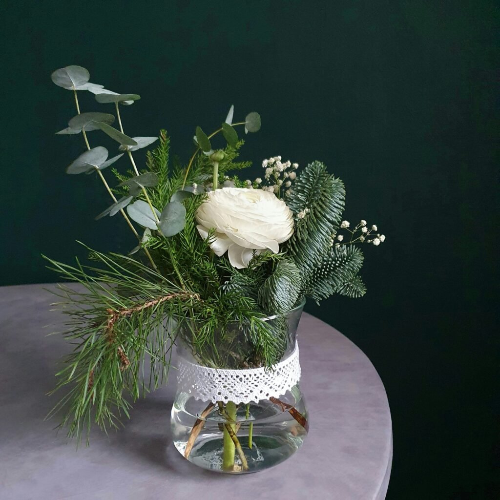 photo 1608897991516 f670d1052878